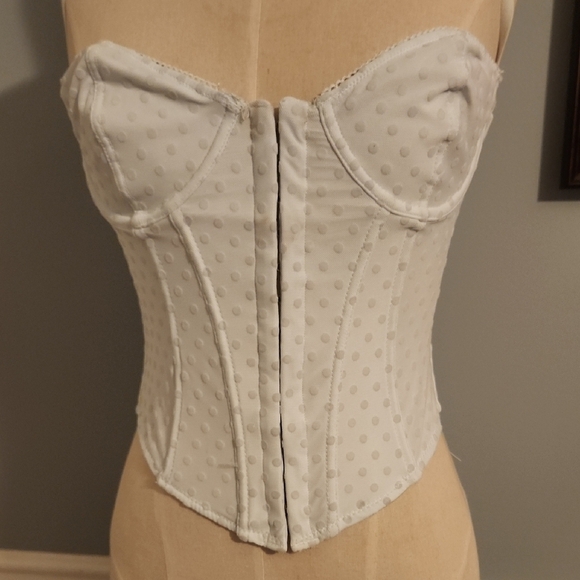 Urban Outfitters Out From Under Size Medium White Corset Bra with Lace-Up Back - Picture 4 of 10